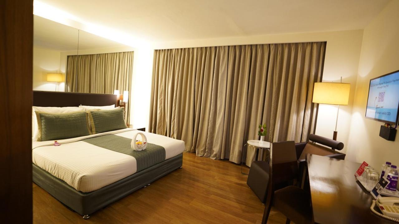 St Laurn Koregaon Park Pune Exterior foto