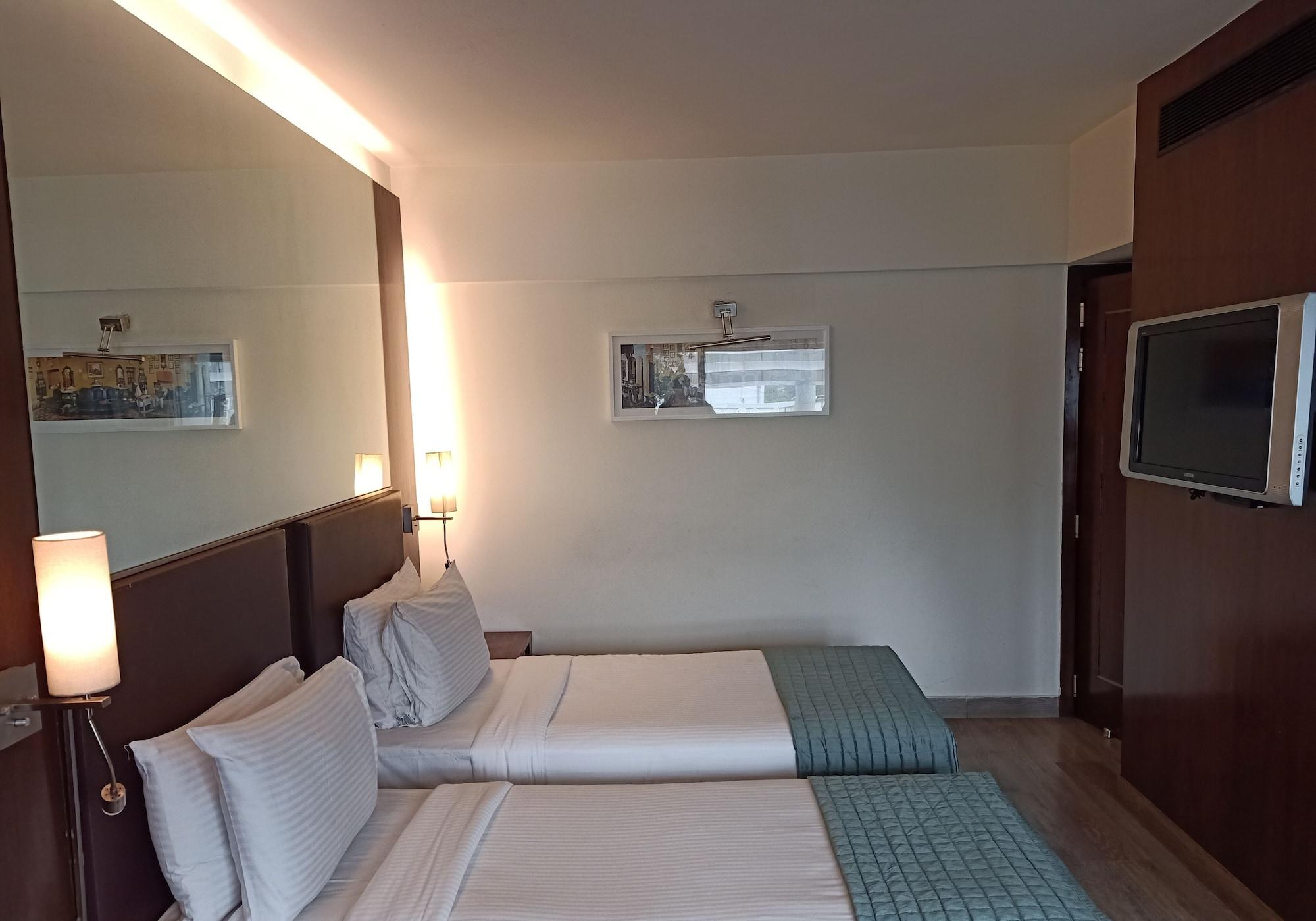 St Laurn Koregaon Park Pune Exterior foto
