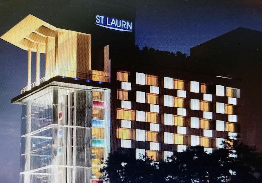 St Laurn Koregaon Park Pune Exterior foto